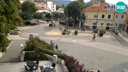 Novi Vinodolski - Main street Hrvatskih Branitelja webcam
